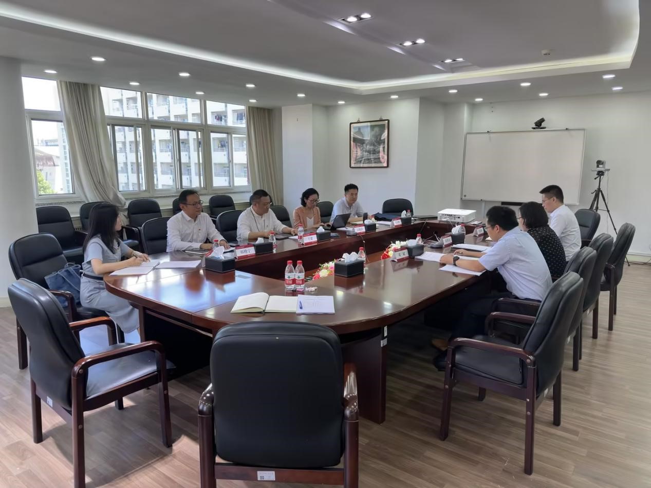 英国上市公司官网365学习贯彻习近平新时代中国特色社会主义思想主题教育专题民主生活会 图片1.jpg
